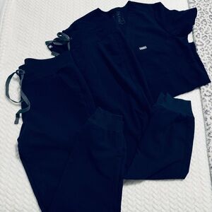 SOLD - Figs 3-piece Scrub Set